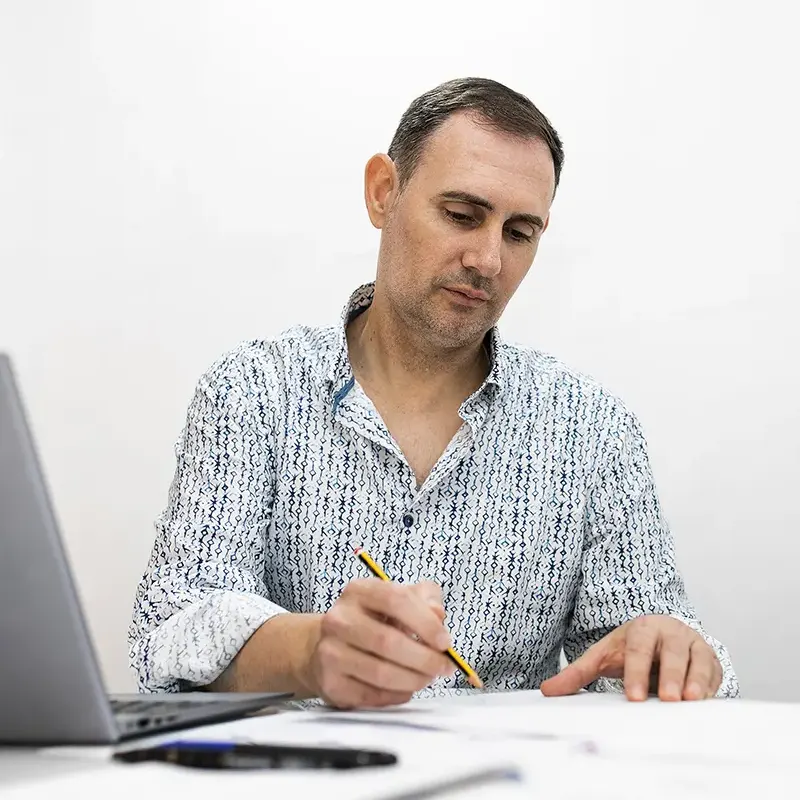 experto-posicionamiento-web-lawebquemola